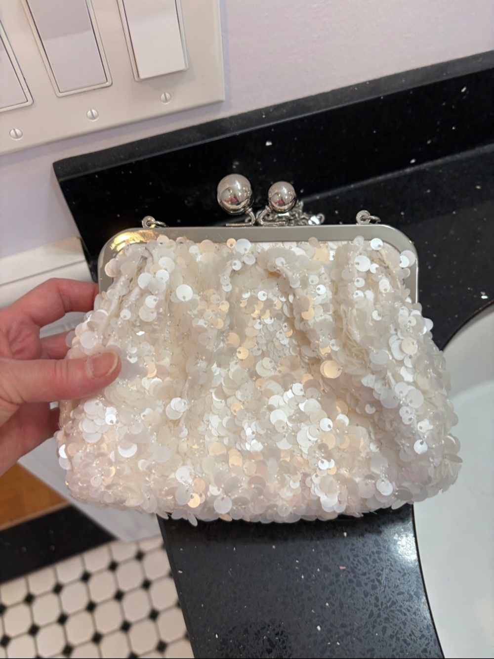 Sequin Kiss-Lock Clutch Bag in Ivory